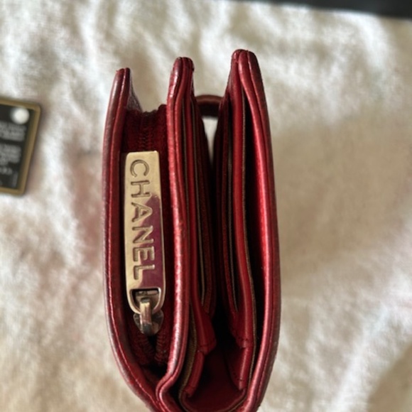 💖 Authentic Chanel Timeless CC Zip French Wallet w/Authenticity Card!! - Picture 9 of 13